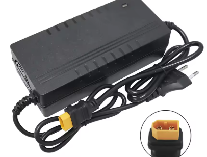 Altitec 12V 100Ah Lithium batteri med 100A (200A 5s) JK BMS, Bluetooth, leveres i plastkoffert inkl lader-114544