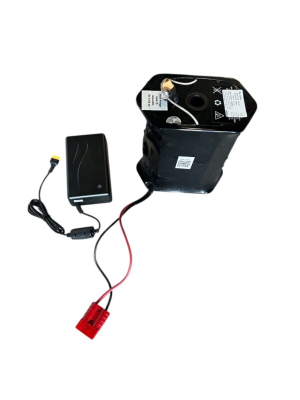 Batteripakke Li-ion for SUEX XJOY14 25,2V (24V) 25Ah 630Wh inkl 2,0A Mascot Lader-0 Batteripakke Li-ion for SUEX XJOY14 25,2V (24V) 25Ah 630Wh inkl 2,0A Mascot Lader-0